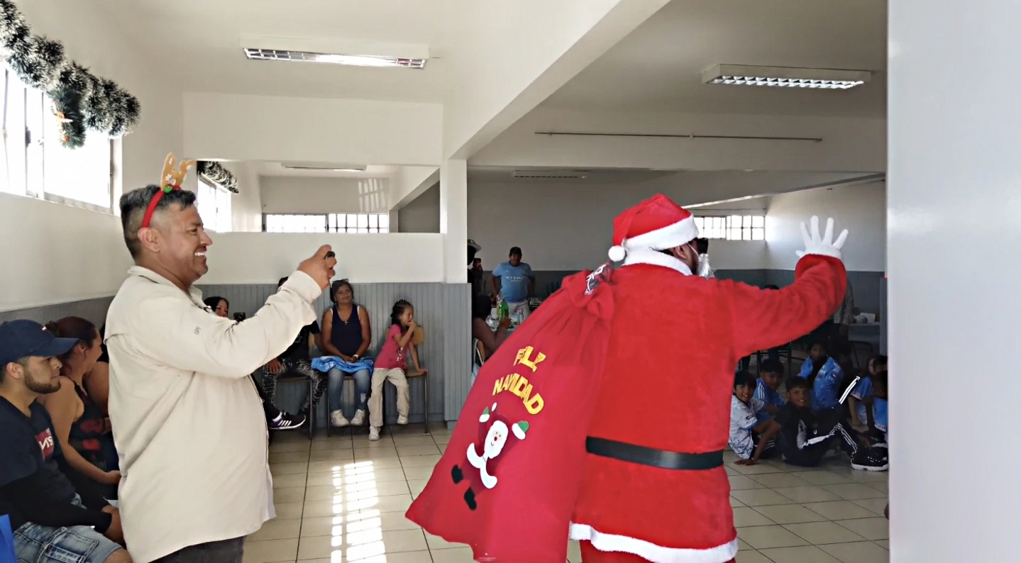 Campaña Navidad Handschile 2025